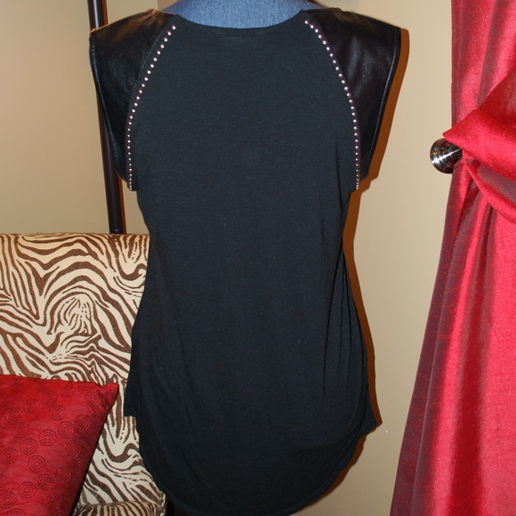 EUC Rock and Republic sleeveless Top - Picture 2 of 5